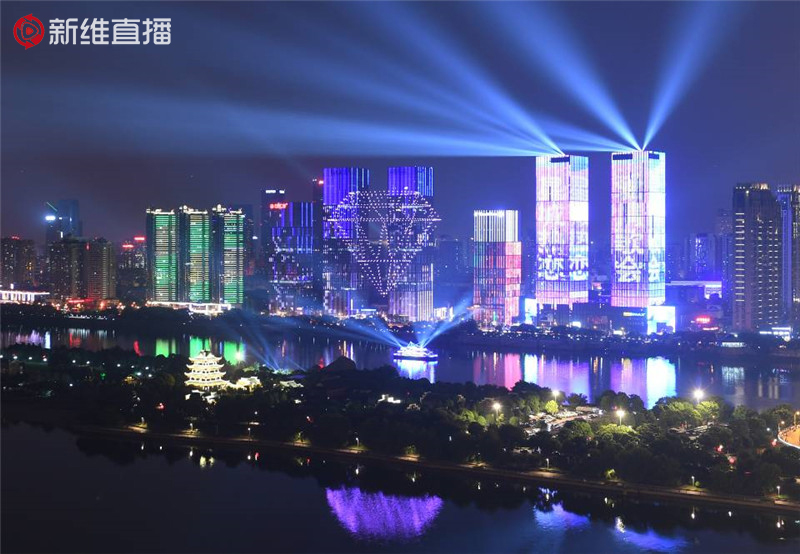 <a href='//www.snsrzx.cn' target='_balnk'>長沙</a>777架無人機(jī)燈光秀<a href='//www.snsrzx.cn' target='_balnk'>直播</a>