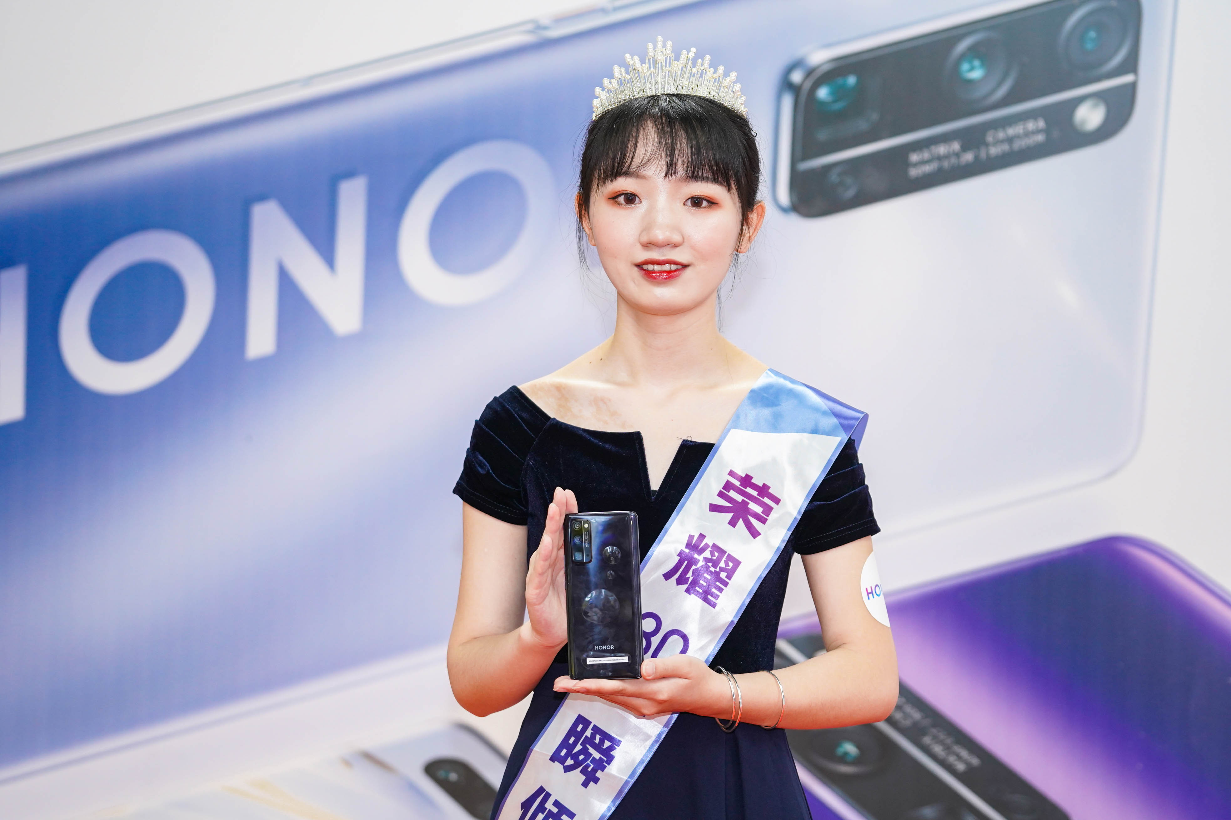 <a href='//www.snsrzx.cn' target='_balnk'>長沙</a>照片<a href='//www.snsrzx.cn' target='_balnk'>直播</a>
