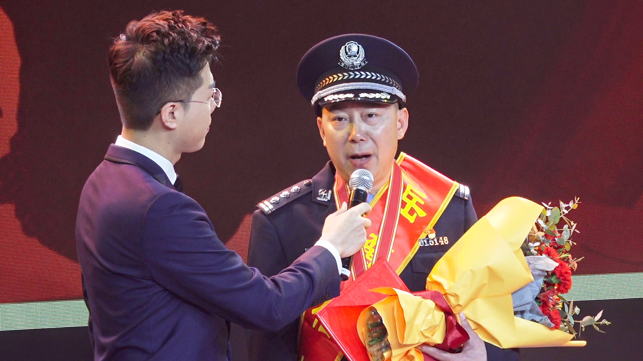 第二屆岳麓楷模頒獎(jiǎng)典禮<a href='//www.snsrzx.cn' target='_balnk'>直播</a>
